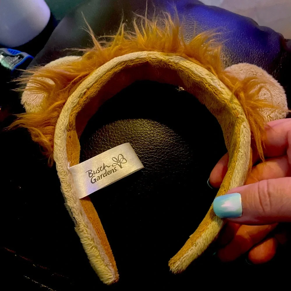 Busch Gardens toddler lion headband Halloween Ideas 🎃👻💀